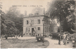 A11- 60) LIANCOURT (OISE) L' HOTEL DE VILLE  - (ANIMEE - JARDINIER -  2 SCANS) - Liancourt
