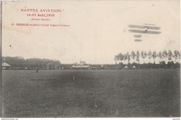 A7- 44) NANTES AVIATION - 14-21 AOUT 1910 -  RENAUX EN PLEIN VOL SUR BIPLAN FARMAN - (2 SCANS)  - Nantes