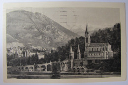 FRANCE - HAUTES PYRENEES - LOURDES - La Basilique - 1952 - Lourdes