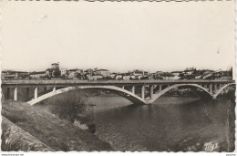 B10-47) CLAIRAC  (LOT ET GARONNE) VUE GENERALE ET LE PONT - (OBLITERATION DE 1958 - 2 SCANS) - Autres & Non Classés