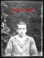 Portrait D'un Jeune Homme, à Identifier - Plaque De Verre En Négatif - Taille 89 X 119 Mlls - Glass Slides