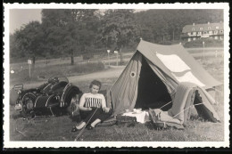 Fotografie Motorrad BMW, Krad-Gespann Mit Kennzeichen Berlin Beim Camping - Zelten  - Auto's