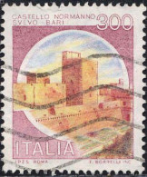 Italie Poste Obl Yv:1447 Mi:1715II Castello Normanno Svevo-Bari (Lign.Ondulées) - 1971-80: Usados