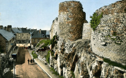 CPSM  DOMFRONT - Les Tours De Godras. - Domfront