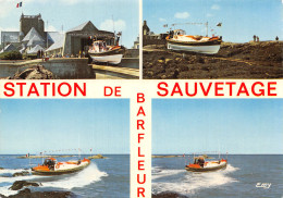 50 BARFLEUR LANCEMENT DE CANOT - Barfleur