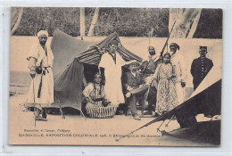 Algérie - Exposition Coloniale De Marseille 1906 - L'ethnographe Et Les Danseuses - Ed. Rosenthal & Cassan  - Vrouwen