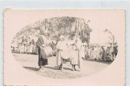 Algérie - Musiciens Arabes - Tambours Et Flûte - CARTE PHOTO - Ed. Inconnu  - Scenes