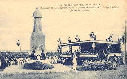 Congo - BRAZZAVILLE - Monument De Monseigneur Augouard Vu De Dos Pendant Le Discours De Monseigneur Guichard (11 Septemb - Brazzaville