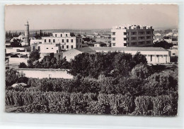 Algérie - SIDI BEL ABBÈS - Vue Générale Vers La Gendarmerie Et La Mosquée - Ed. CAP 84 - Sidi-bel-Abbès