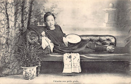 China - Chinese Woman With Small Feet - Publ. Unknown - Chine