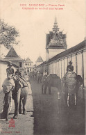 Cambodge - PHNOM PENH - Eléphants Se Rendant Aux écuries - Ed. P. Dieulefils 1663 - Cambogia