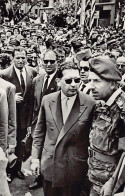 ALGER - Massu Et Soustelle Lors Du Départ De Ce Dernier - Le 13 Mai 1958 Sur Le Forum - Algerien