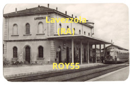 Emilia Romagna Ravenna  Lavella Frazione Di Conselice Stazione Ferroviaria Con Treno Littorina In Sosta ( Cosi-trovata) - Bahnhöfe Mit Zügen