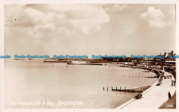 R165706 The Promenade And Bay. Birchington. Photo Precision. English. RP - Monde