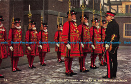 R166715 Inspection Of Yeomen Warders At The Tower Of London. Valentines. Valesqu - Autres & Non Classés