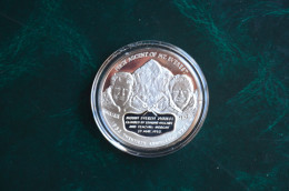 1973 Silver Coin 11-30 AM May 29 1953 Everest Summit Hillary Tenzing 20th Anniversary Diamètre 3.8cm Mountaineering - Sammlungen