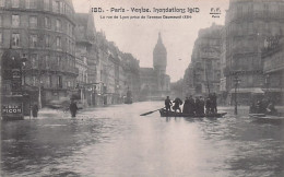 75 - Inondations De PARIS - 1910 -  La Rue De Lyon Prise De L'avenue Daumesnil - Inondations De 1910