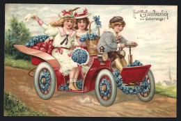 AK Junger Mann Und Zwei Frauen Mit Blumenkorb Im Auto, Glückwunsch  - PKW