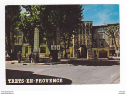 13 TRETS EN PROVENCE Le Porche Des Pourrières Photo Trudin En 1990 Affiches Avec Tête De Cheval Sur Arbres - Trets