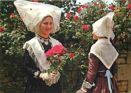 Folklore - Costumes - Charentes - Groupe Folklorique De St Romain De Benet - Fleurs - Rosiers - Roses - CPM - Voir Scans - Costumes