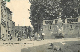 69 - Saint Symphorien Sur Coise - La Fontaine Gouvard Et Rue De Meys - Animée - Oblitération Ronde De 1908 - CPA - Voir  - Saint-Symphorien-sur-Coise