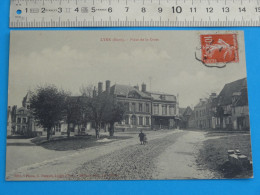 CPA De LYRE (Eure) La Place De La Croix (n°3073, Photo, E. Pasquis, Laigle, Orne ; Devreux Edit. Lyre) - Other & Unclassified