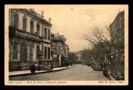 30 - UZES - HOTEL DE VILLE ET BOULEVARD GAMBETTA - Uzès