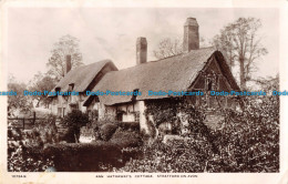 R166919 Ann Hathaways Cottage. Stratford On Avon. W. H. S. And S. 1944 - Monde