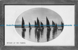 R166962 Return Of The Fishers. Rotary Photo. Real Photographic Opalette Series. - Monde