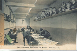 69 // LYON   Institution Notre Dame Des Minimes    Salle De Dessin - Altri & Non Classificati