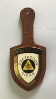 Insigne De Poitrine . Préfecture De Police . Protection Civile . - Polizia