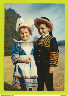 BRETAGNE Folklore Couple D'Enfants En Costume De La Région De PONT AVEN N°3355 - Costumi
