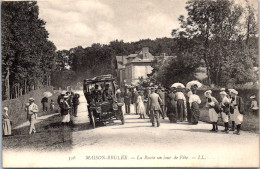 SELECTION -  MAISON BRULEE  -  La Route Un Jour De Fête - Autres & Non Classés