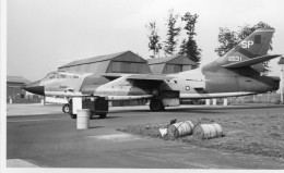 Photographie Photo Vintage  Snapshot Avion Aviation Plane EB-66E - Luftfahrt