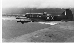 Photographie Photo Vintage  Snapshot Avion Aviation Plane Avro Anson - Aviation