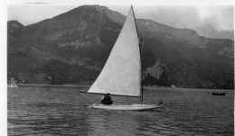 Photographie Photo Vintage Snapshot Voile Voilier Bateau Lac - Schiffe