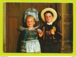 BRETAGNE Folklore Couple D'Enfants En Costume De La Région De CONCARNEAU N°1090 - Costumes