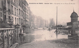 75 - PARIS - Inondation 1910 - Vue Prise De La Place St Michel - Inondations De 1910