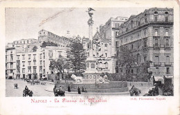 NAPOLI - La Piazza Dei Martiri - Napoli (Napels)