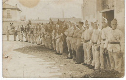 PHOTO Caserne ( Lieu A Identifier ) Avec Soldats, Chevaux ( Militaria ) - War, Military