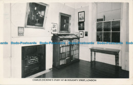 R167088 Charles Dickens Study At 48 Doughty Street. London. RP. 1966 - Sonstige & Ohne Zuordnung