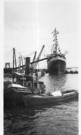 Photographie Photo Vintage Snapshot Remorqueur Gouvernement Général Reste - Boats