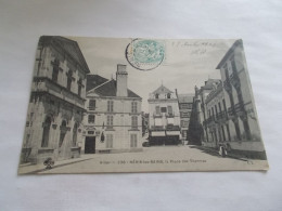 NERIS LES BAINS ( 03 Allier )  LA PLACE DES THERMES  ANIMEES  COMMERCES 1906 - Neris Les Bains