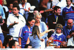 NATHALIE PIRES ADRIANA KAREMBEU VICTOIRE DE LA FRANCE SUR L'ITALIE FINALE EURO 2000 A ROTTERDAM PHOTO DE PRESSE ANGELI - Sports