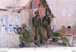 AFFRONTEMENTS ENTRE LE TSAHAL ET DES PALESTINIENS A HAR HOMA MARS 1997 PHOTO DE PRESSE ANGELI N° 1 - Krieg, Militär