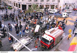 NOUVEL ATTENTAT SUICIDE A LA BOMBE DANS UN AUTOBUS DE LA LIGNE 18 A JERUSALEM 20 MORTS  PHOTO DE PRESSE ANGELI N° 1 - Asia