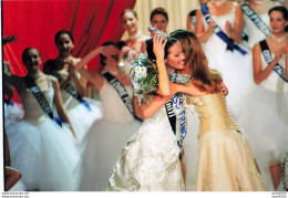 MAREVA GALANTER MISS FRANCE 1999 AVEC SOPHIE THALMANN MISS FRANCE 1998 PHOTO DE PRESSE ANGELI N° 1 - Famous People