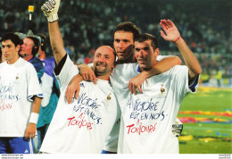 FOOTBALL VICTOIRE DE LA FRANCE SUR L'ITALIE FINALE EURO 2000 A ROTTERDAM N° 2 PHOTO DE PRESSE ANGELI - Sport