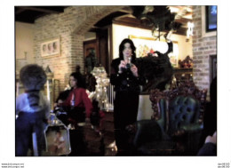 MICHAEL JACKSON NOEL A NEVERLAND 1999 LA STAR ENTOUREE D'ENFANTS N°4 PHOTO DE PRESSE ANONYME - Célébrités