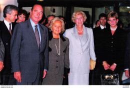 LADY DIANA INAUGURE A PARIS L'EXPO CEZANNE MR ET MME CHIRAC MME POMPIDOU PHOTO DE PRESSE ANGELI - Personalidades Famosas